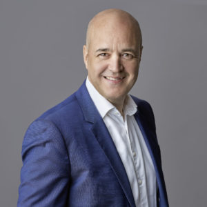 Fredrik Reinfeldt Athenas Talarbyra Scaled E1615568069467 300x300